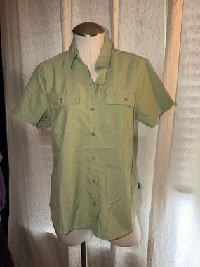 Eddie Bauer green shirt